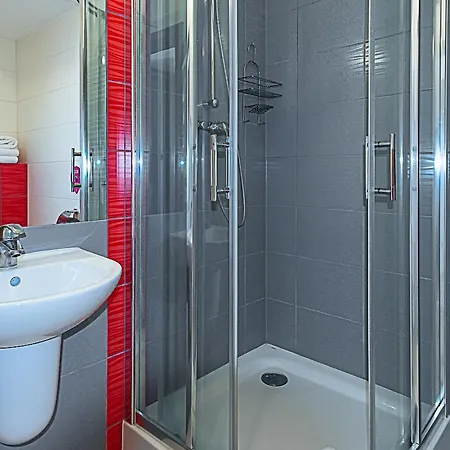 Apartment Vacation Club - Aleja Zwyciezcow 6f 15 *
